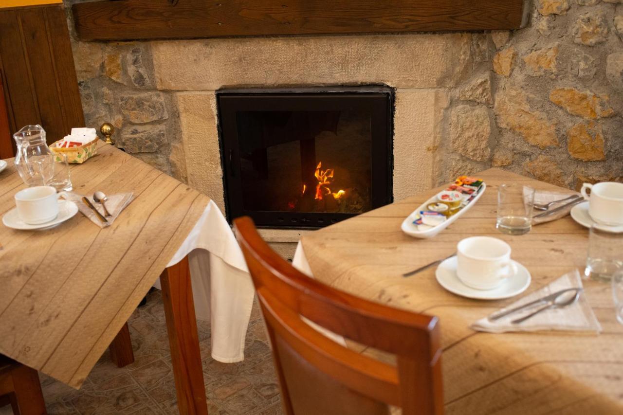 La Casona De Cardes Otel Onís Dış mekan fotoğraf
